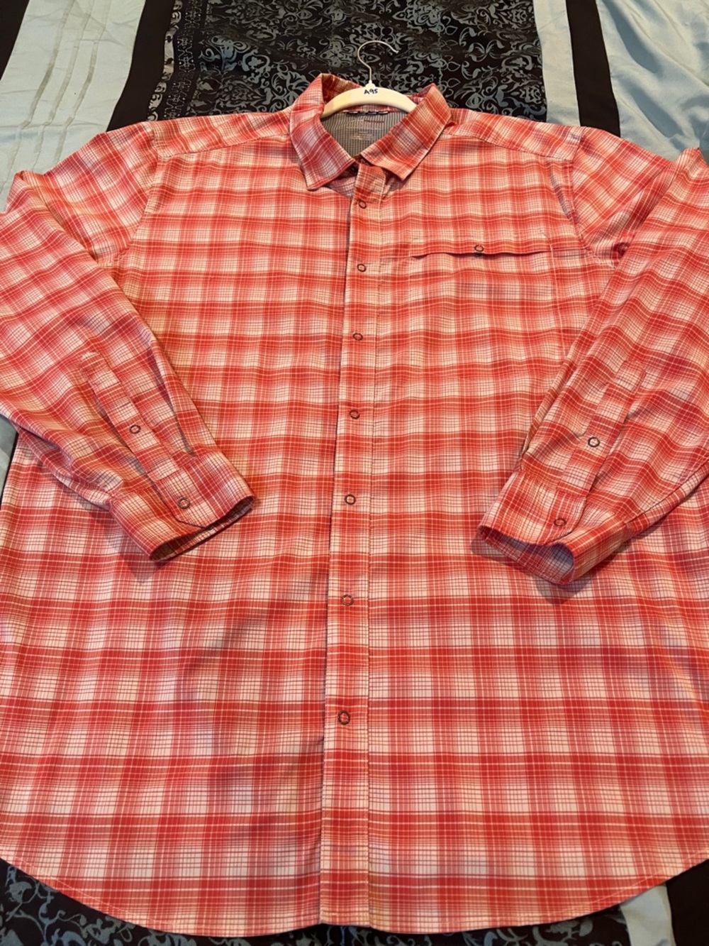 SWISS TECH Classic Red Plaid Men's Button-Up Shirt